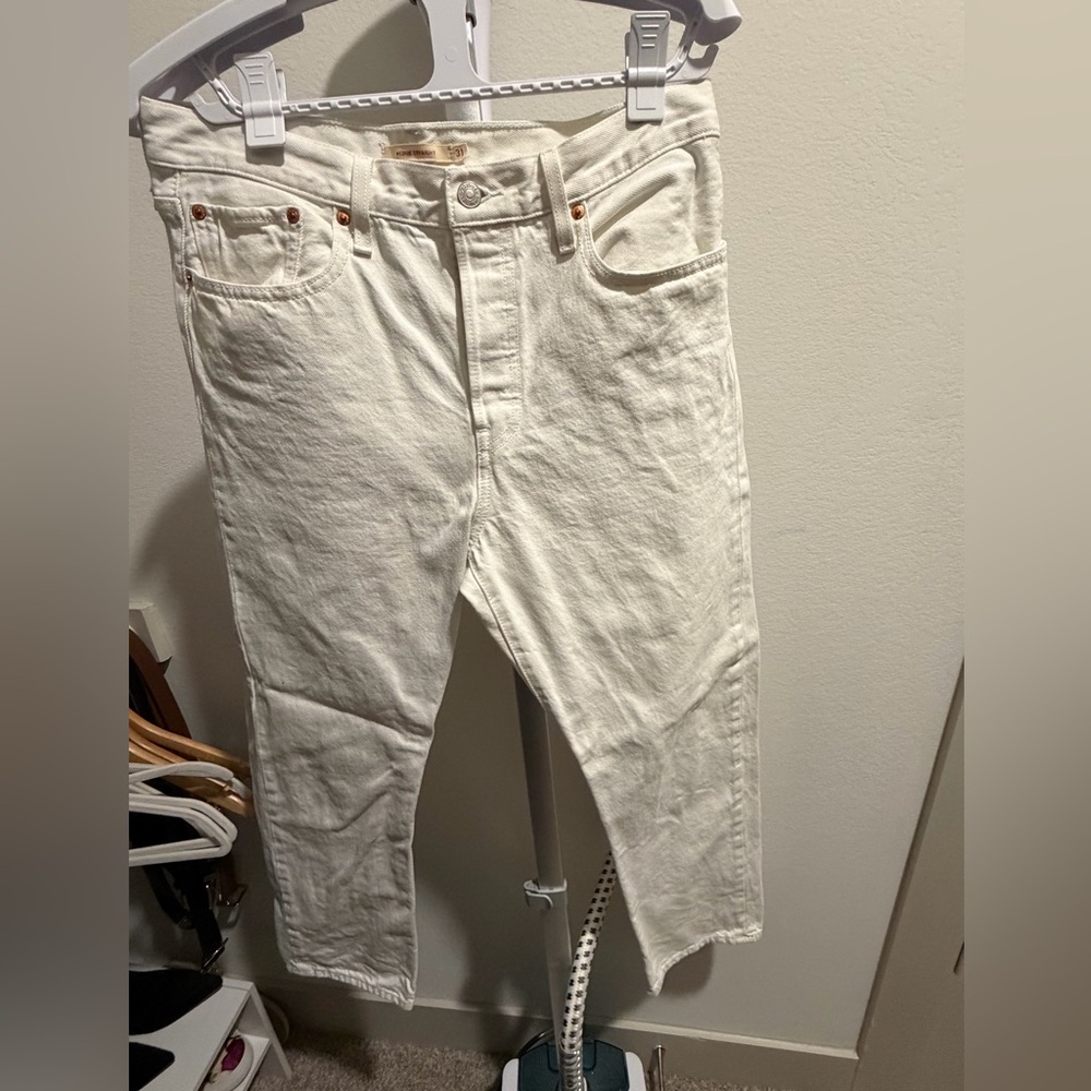 White Levi’s Jeans - Wedgie Straight